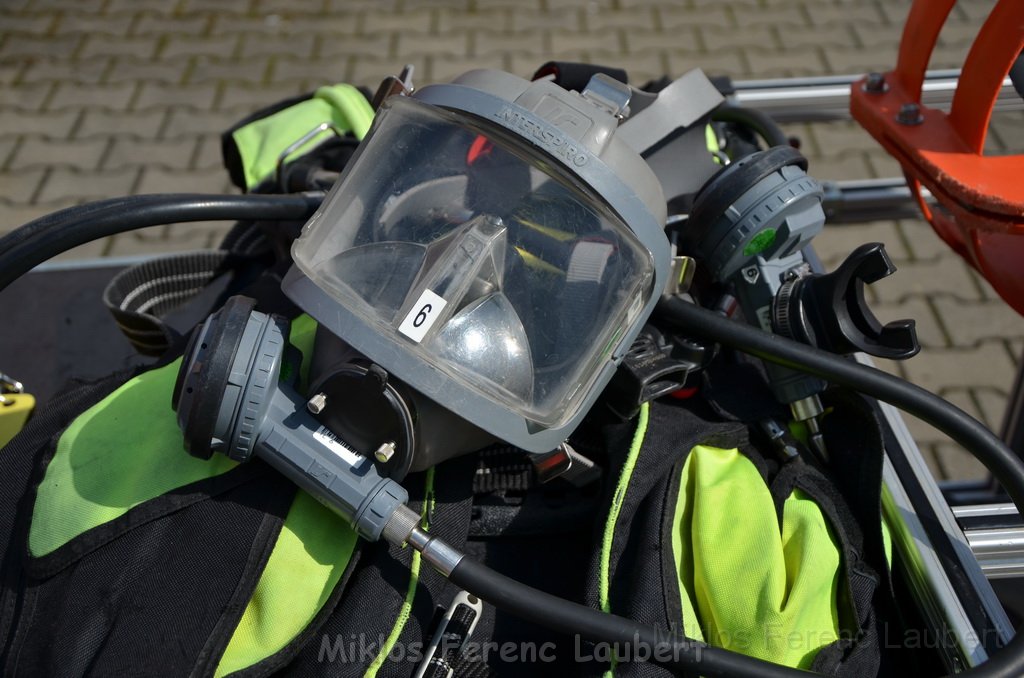 Tag der Offenen Tuer BF Koeln Weidenpesch Scheibenstr P007.JPG